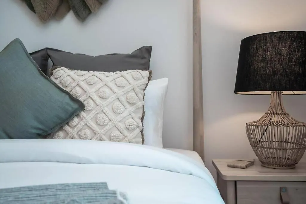 Apartamento Stylish Studio With Pool And Gym Dubái